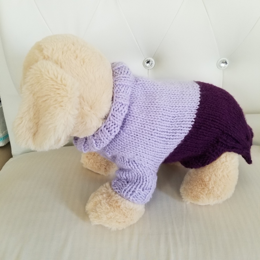 Beautiful handmade knit winter warm puppy/dog sweater. Purple. New